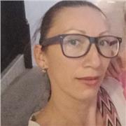 enseñar a niños y adultos mayores en el área de informática y tecnologia